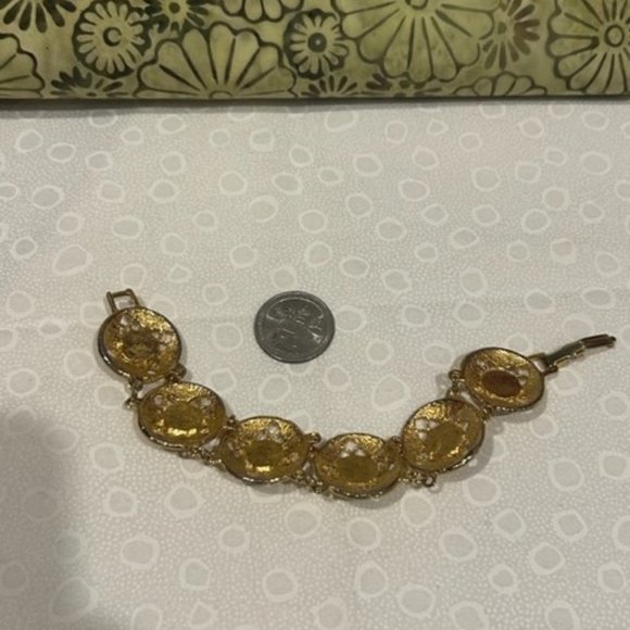 VTG Gold Round Filigree Link Bracelet with Green Stones - Picture 8 of 8